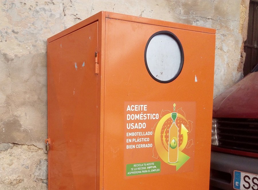 el-contenedor-de-aceite-de-cocina-usado-llega-a-madrid