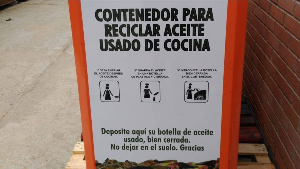 resigras-continua-gestionando-el-reciclaje-de-aceite-usado-de-cocina-en-hoyo