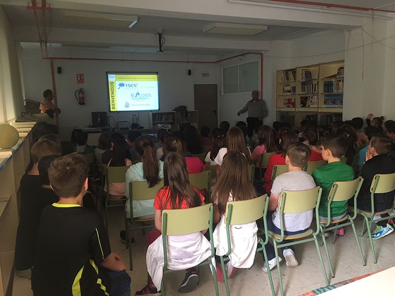 campana-de-concienciacion-sobre-el-reciclado-de-aceite-domestico