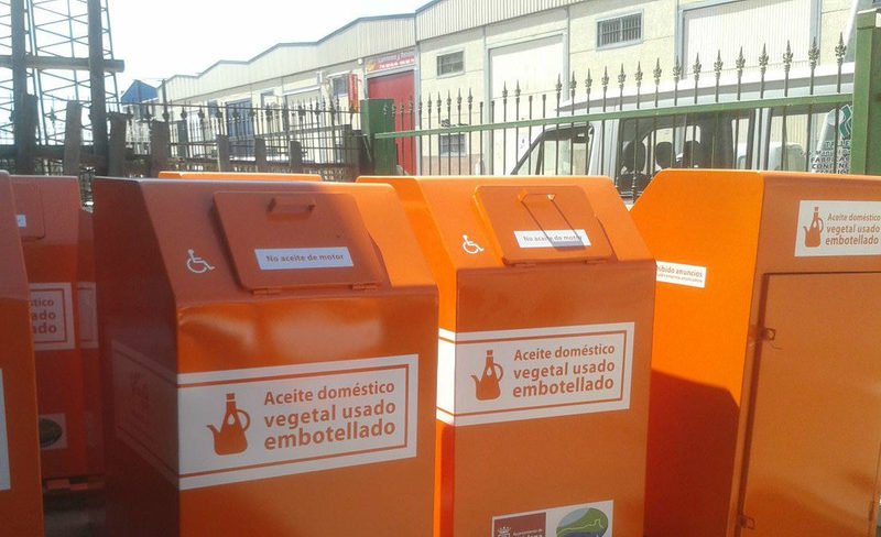 la-diputacion-de-leon-financia-contenedores-de-recogida-de-aceite-domestico