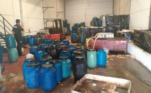 almacenaban-aceite-en-una-nave-sin-autorizacion-ni-seguridad