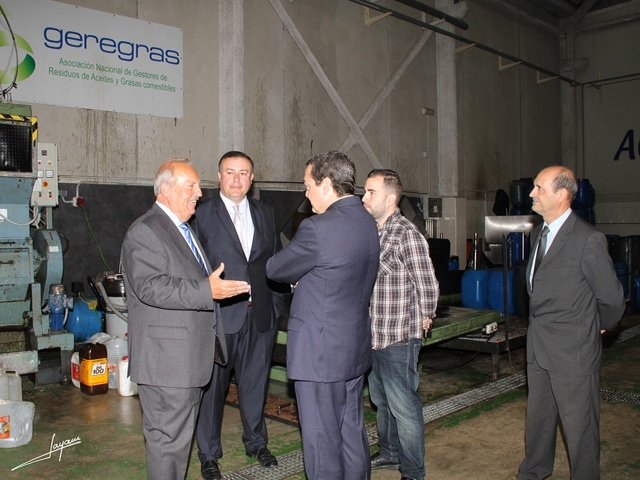 jose-maria-albarracin-presidente-de-croem-murcia-visita-la-sede-de-la-empresa-jobufer-s-l