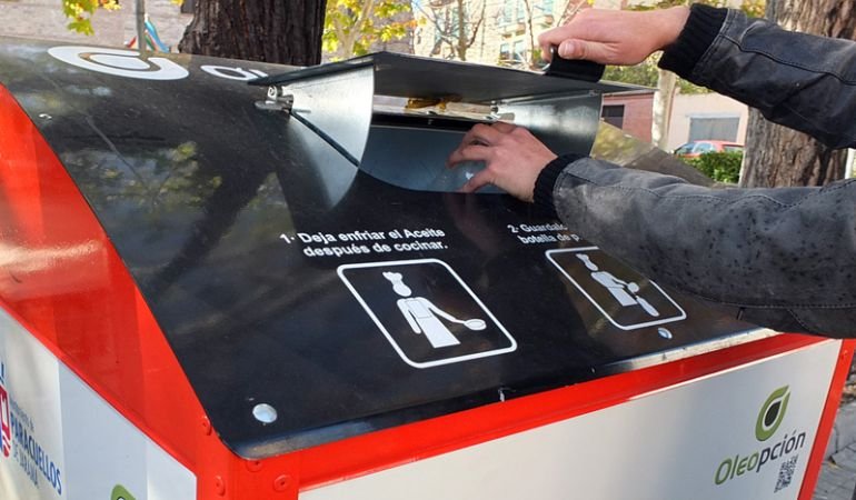 paracuellos-impulsa-un-nuevo-servicio-gratuito-para-reciclar-aceite-de-cocina