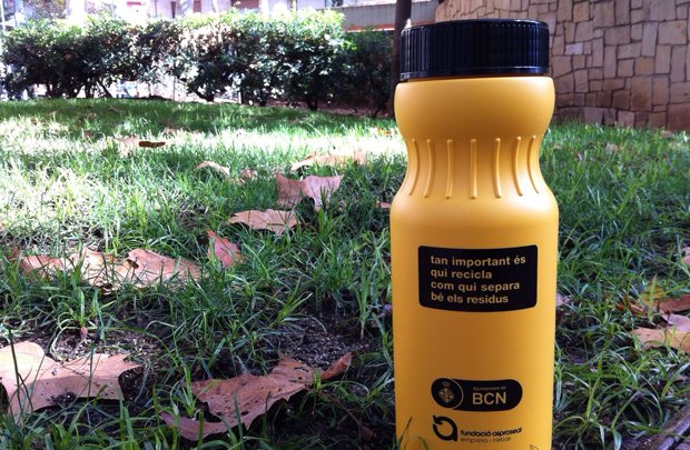 barcelona-ofrece-recipientes-retornables-para-recoger-el-aceite-de-cocina