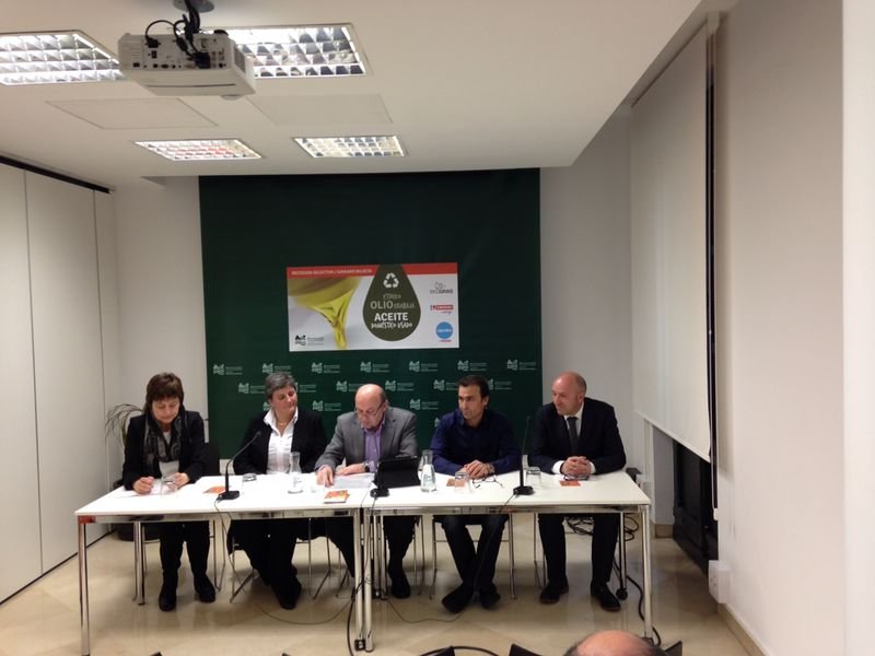 25-nuevos-puntos-de-recogida-de-aceite-en-pamplona-y-su-comarca